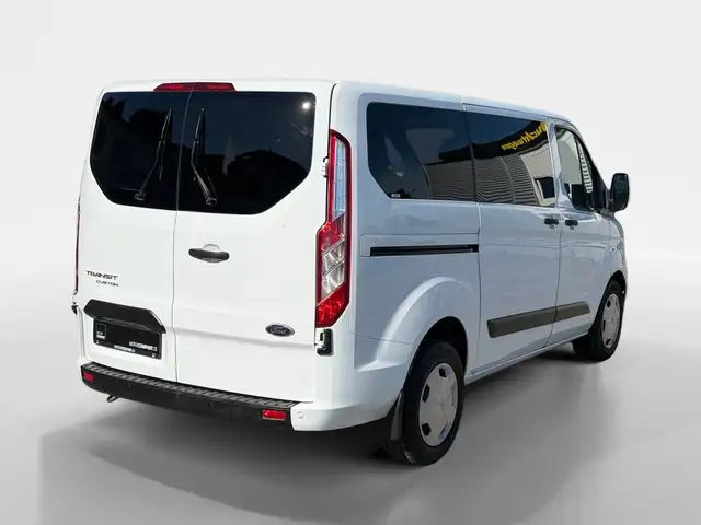Ford Tourneo Custom view 5