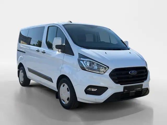 Ford Tourneo Custom view 7