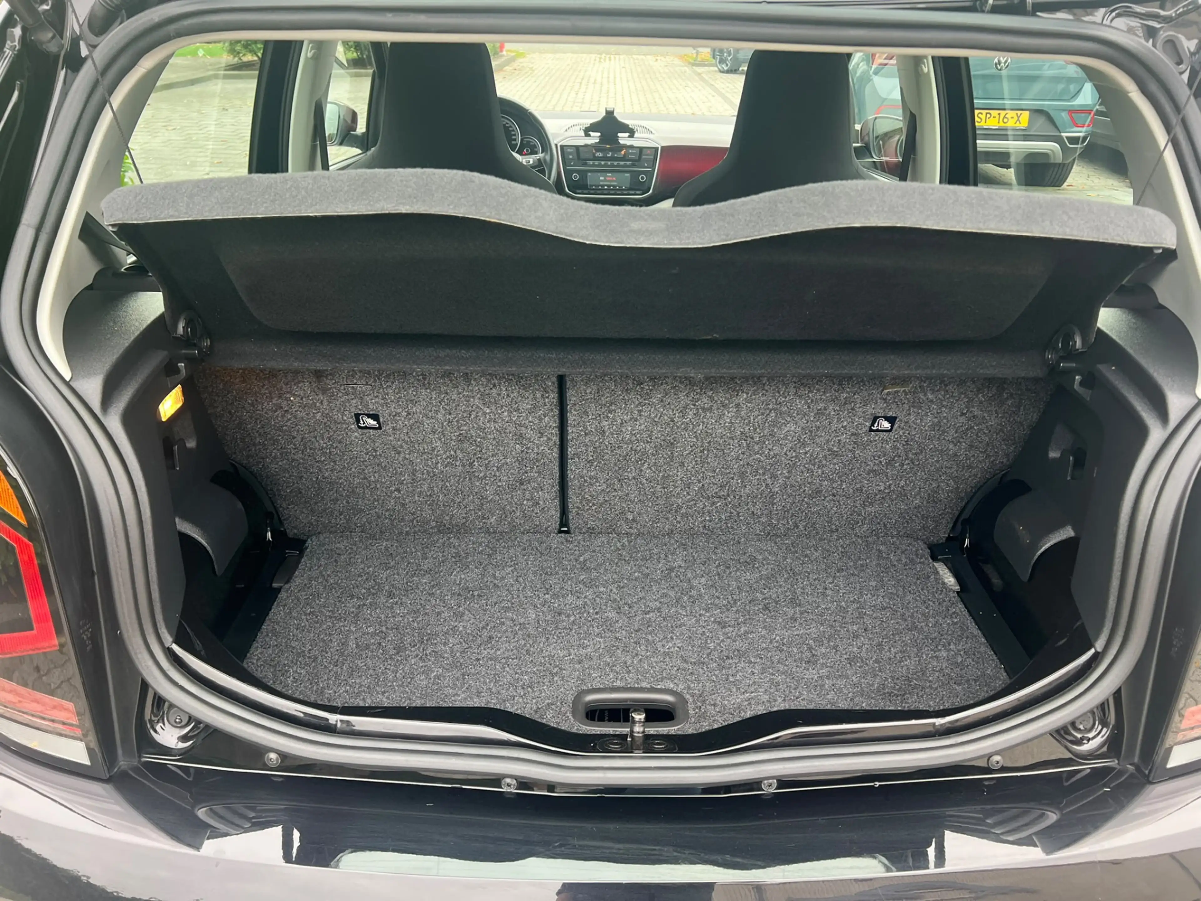 Volkswagen up! 1.0 TSI BMT high up! Special, pano, cruise, camera — photo 6