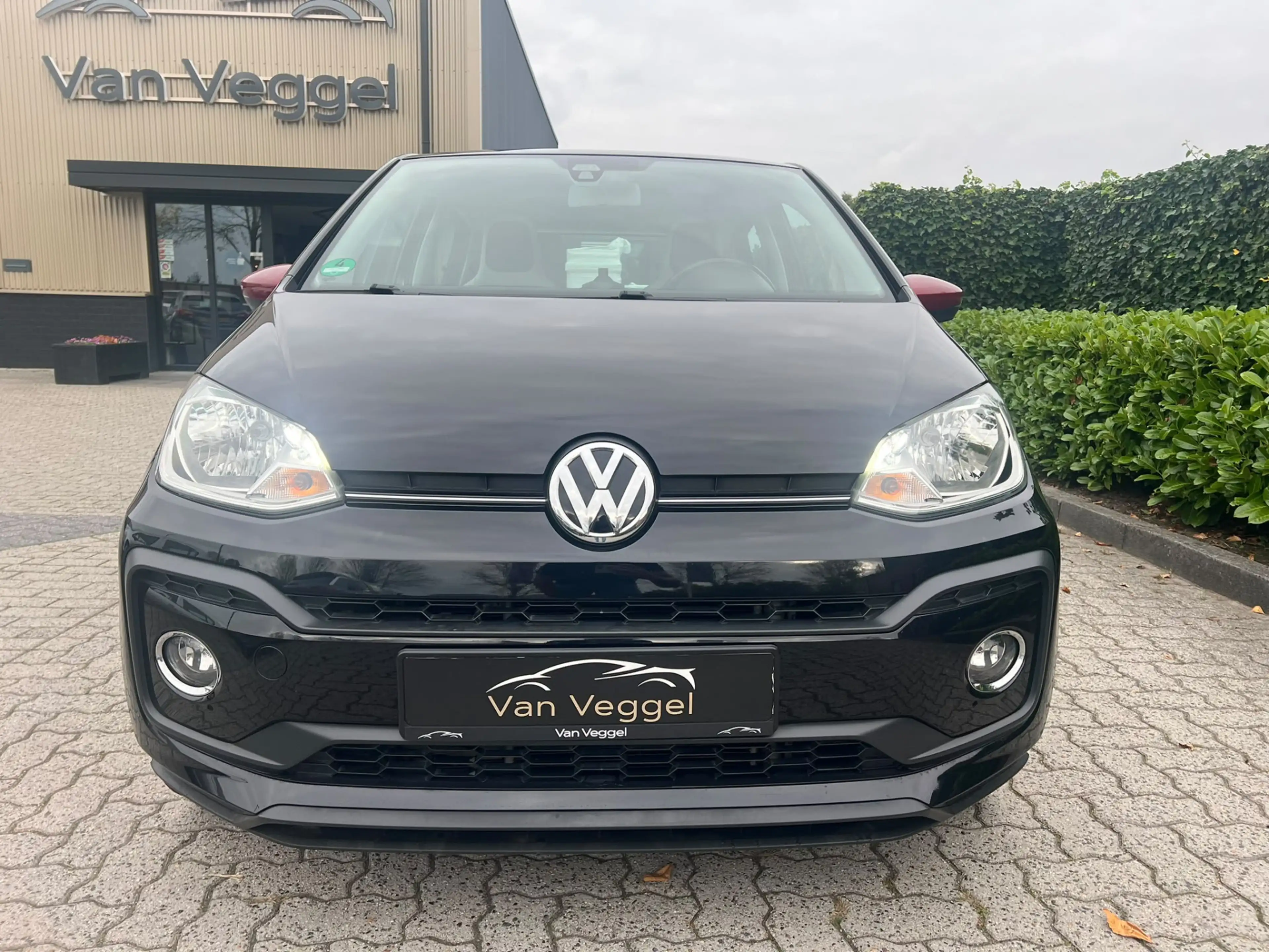 Volkswagen up! 1.0 TSI BMT high up! Special, pano, cruise, camera — photo 12