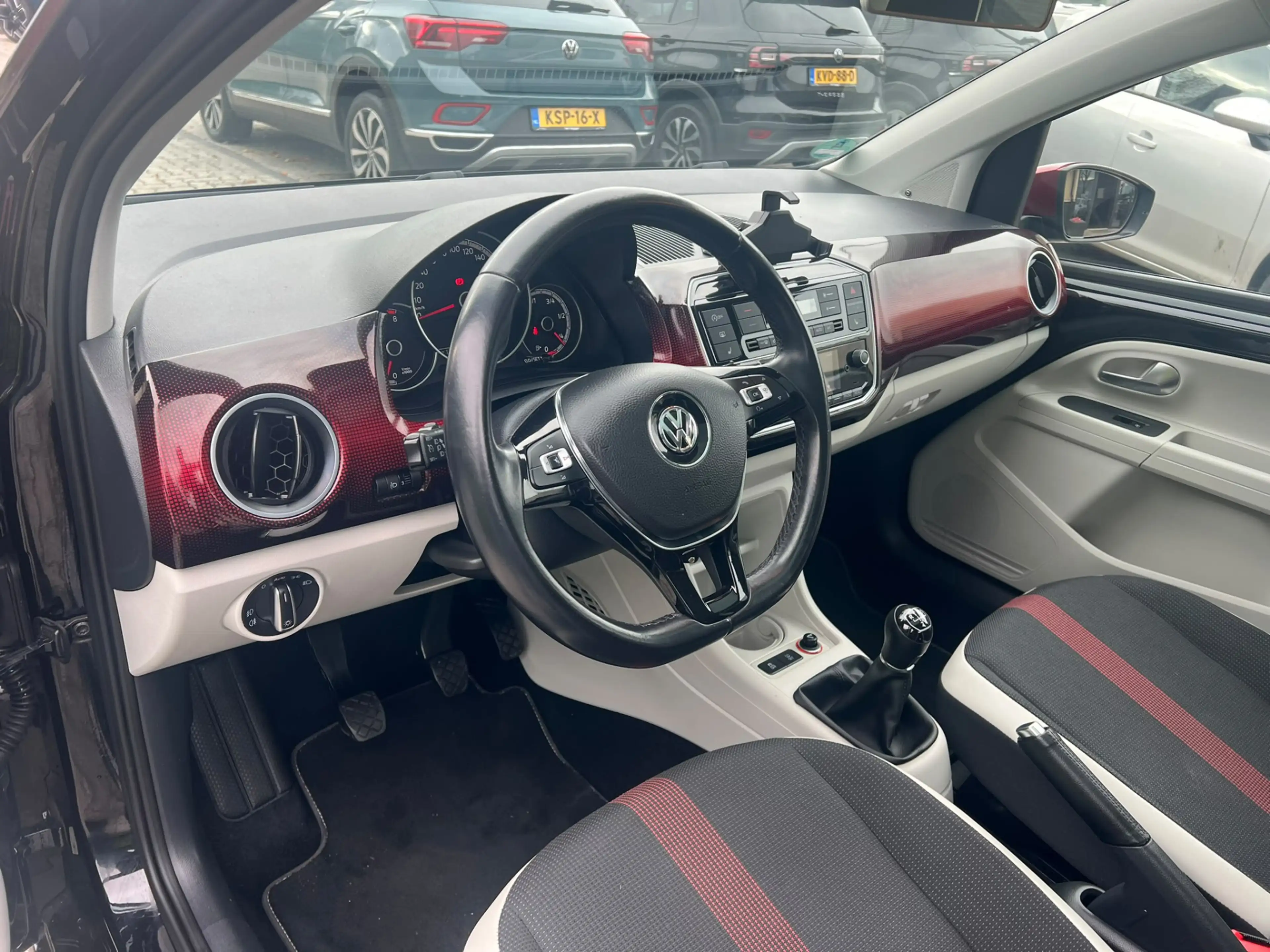 Volkswagen up! 1.0 TSI BMT high up! Special, pano, cruise, camera — photo 2