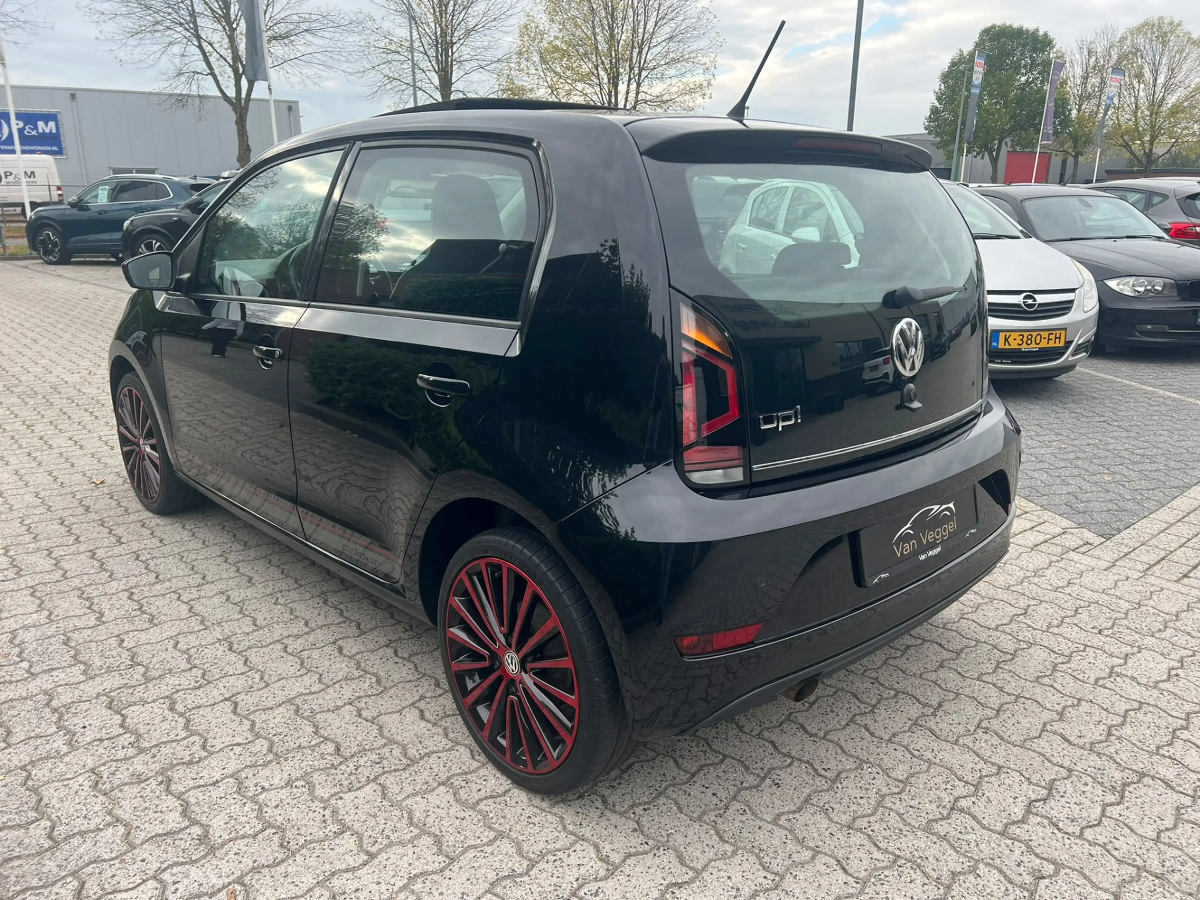 Volkswagen up! 1.0 TSI BMT high up! Special, pano, cruise, camera — photo 9