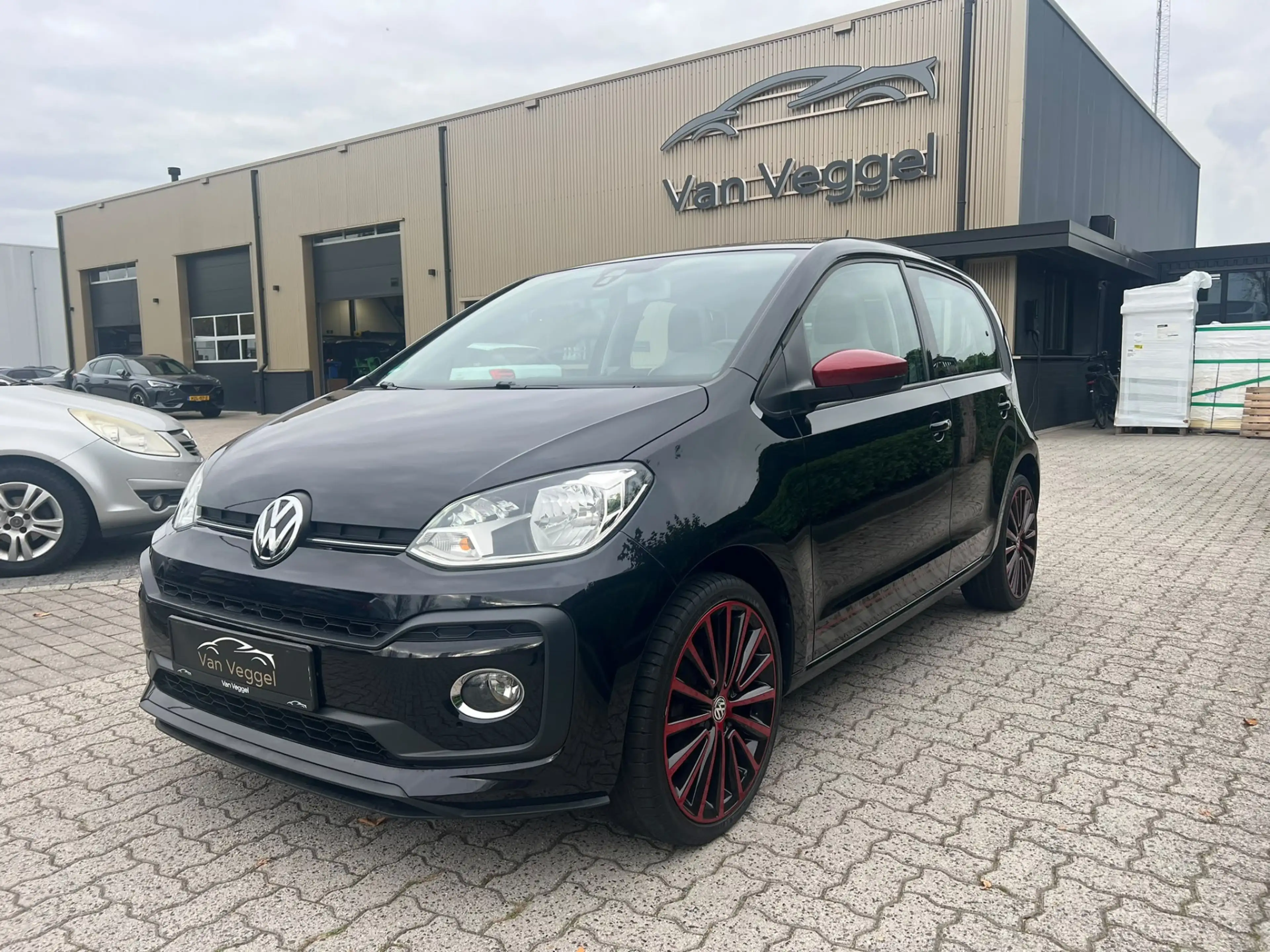 Volkswagen up! 1.0 TSI BMT high up! Special, pano, cruise, camera — photo 24