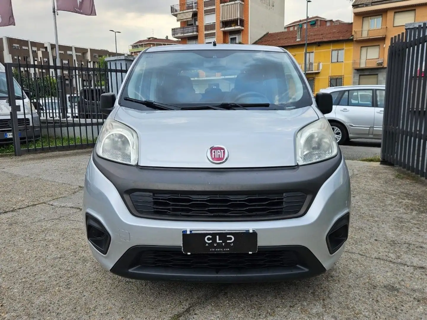 Fiat Qubo 1.3 MJT 80 CV Active Gris - 2