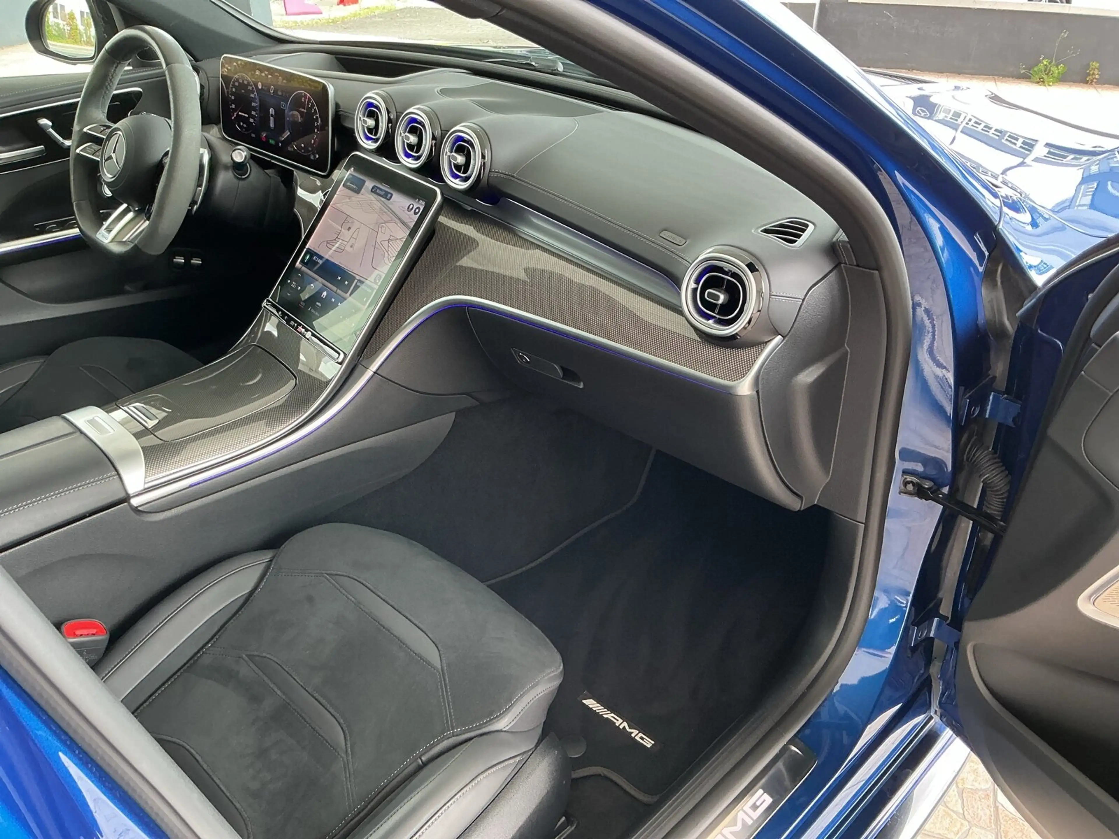 Mercedes-Benz C 63 AMG C 63 AMG S E Pefo Premium+ Driver 20 Zoll Pano Night — photo 11