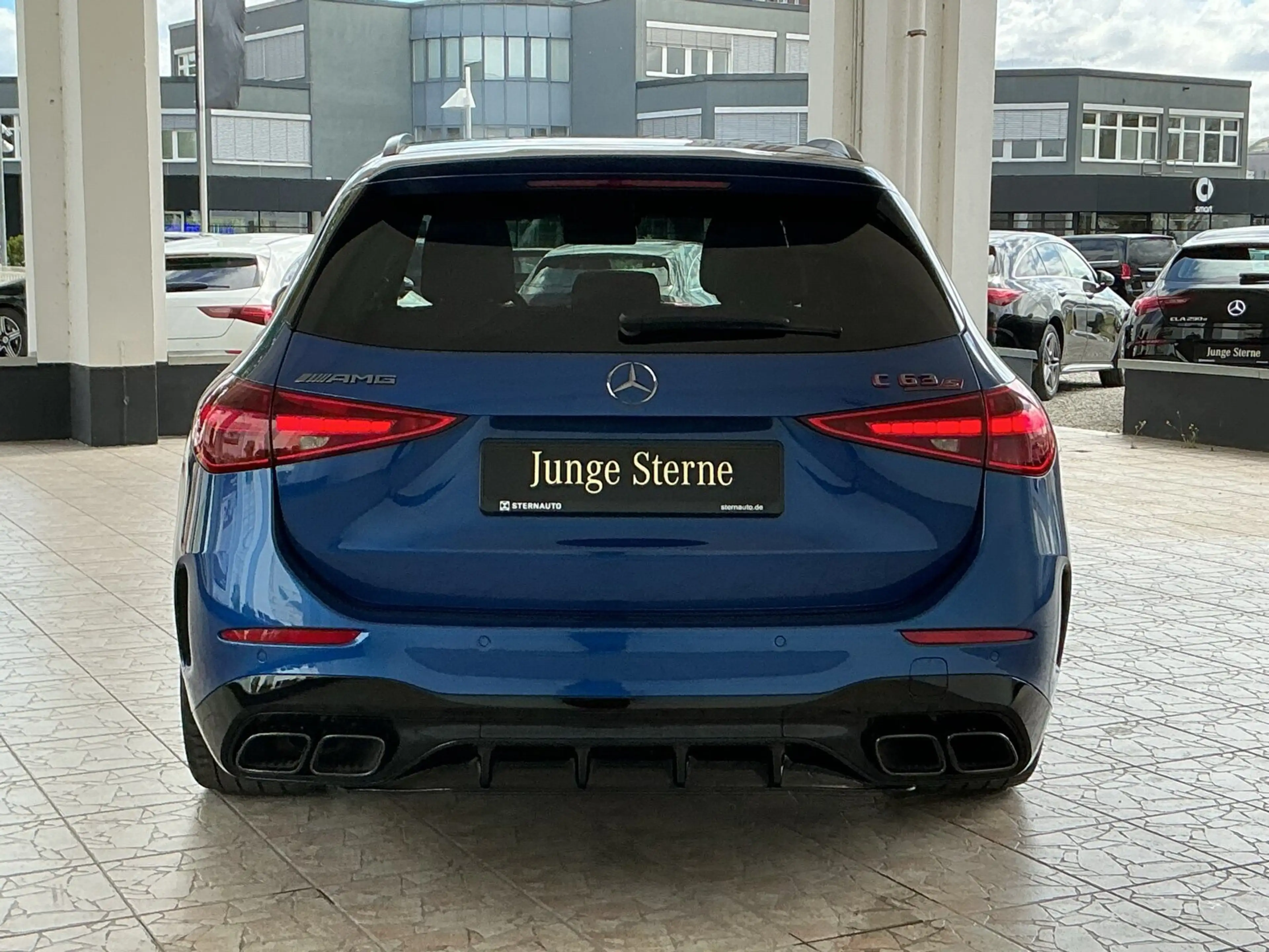Mercedes-Benz C 63 AMG C 63 AMG S E Pefo Premium+ Driver 20 Zoll Pano Night — photo 6