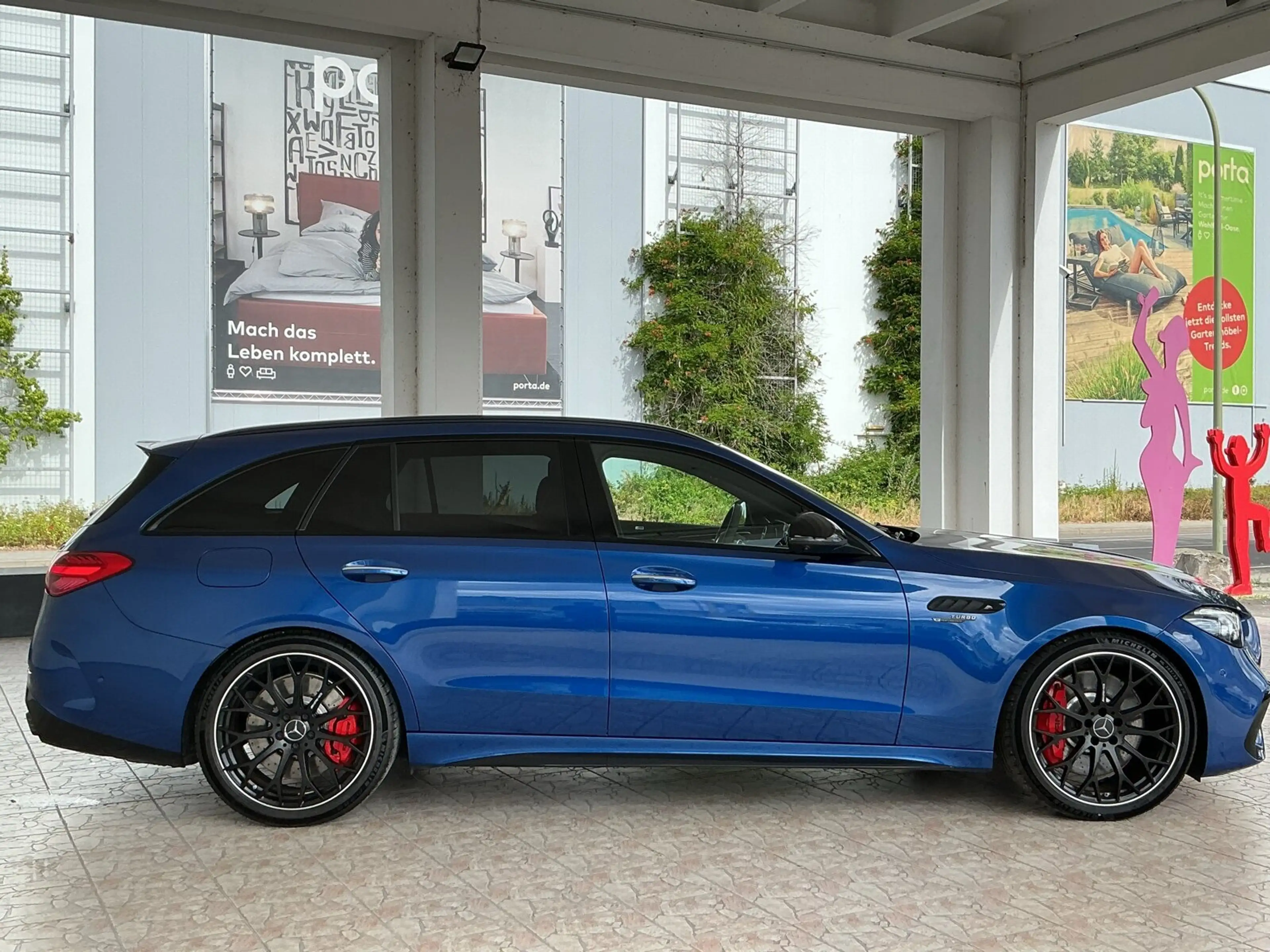 Mercedes-Benz C 63 AMG C 63 AMG S E Pefo Premium+ Driver 20 Zoll Pano Night — photo 4