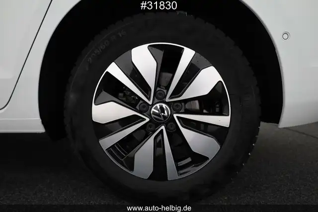 Volkswagen Touran view 15