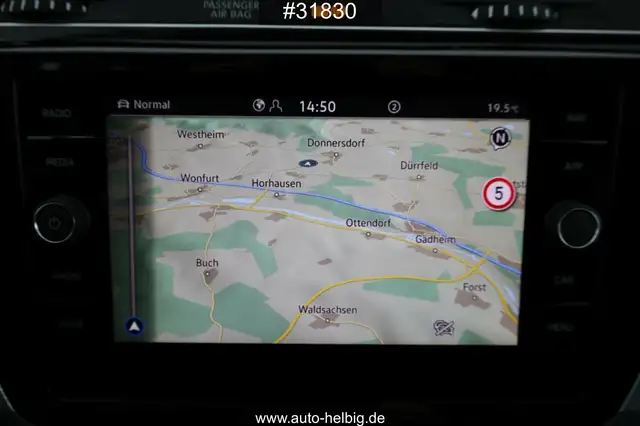Volkswagen Touran view 22