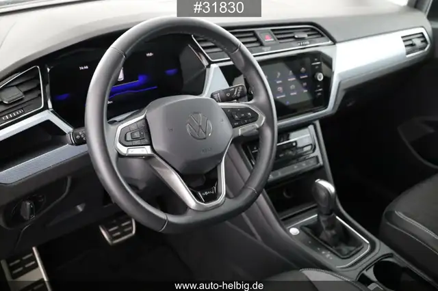 Volkswagen Touran view 11