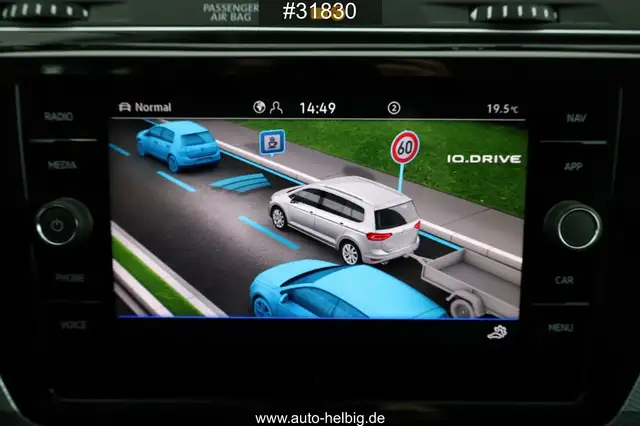 Volkswagen Touran view 19