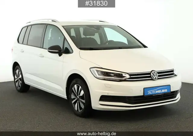 Volkswagen Touran view 8