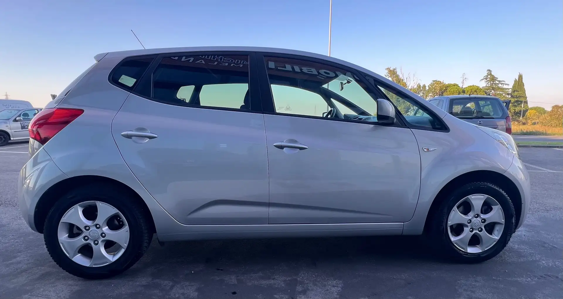 Kia Venga Venga 1.4 cvvt Active Plateado - 2
