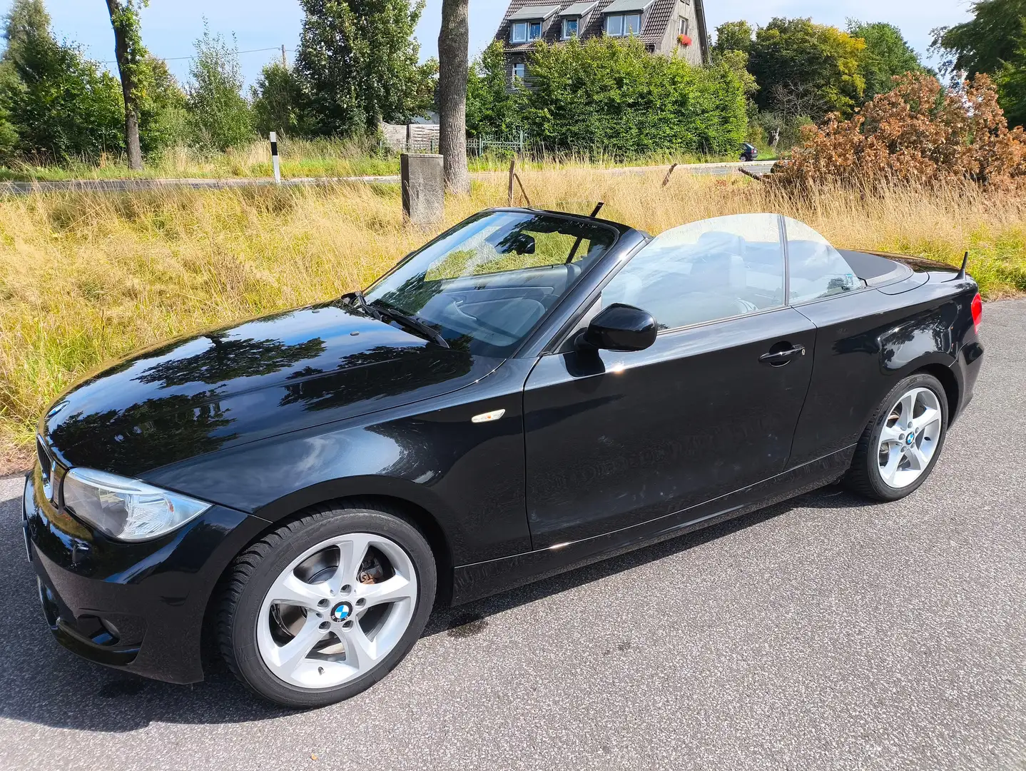 BMW 120 120i Cabrio mit neuer Steuerkette für 3200€ Schwarz - 1