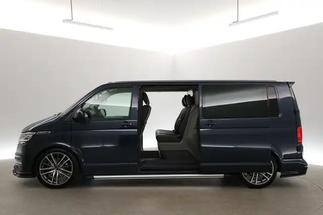 Volkswagen Transporter view 7