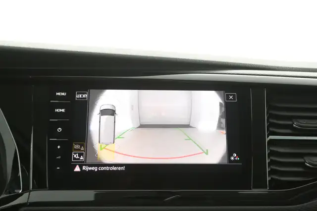 Volkswagen Transporter view 15