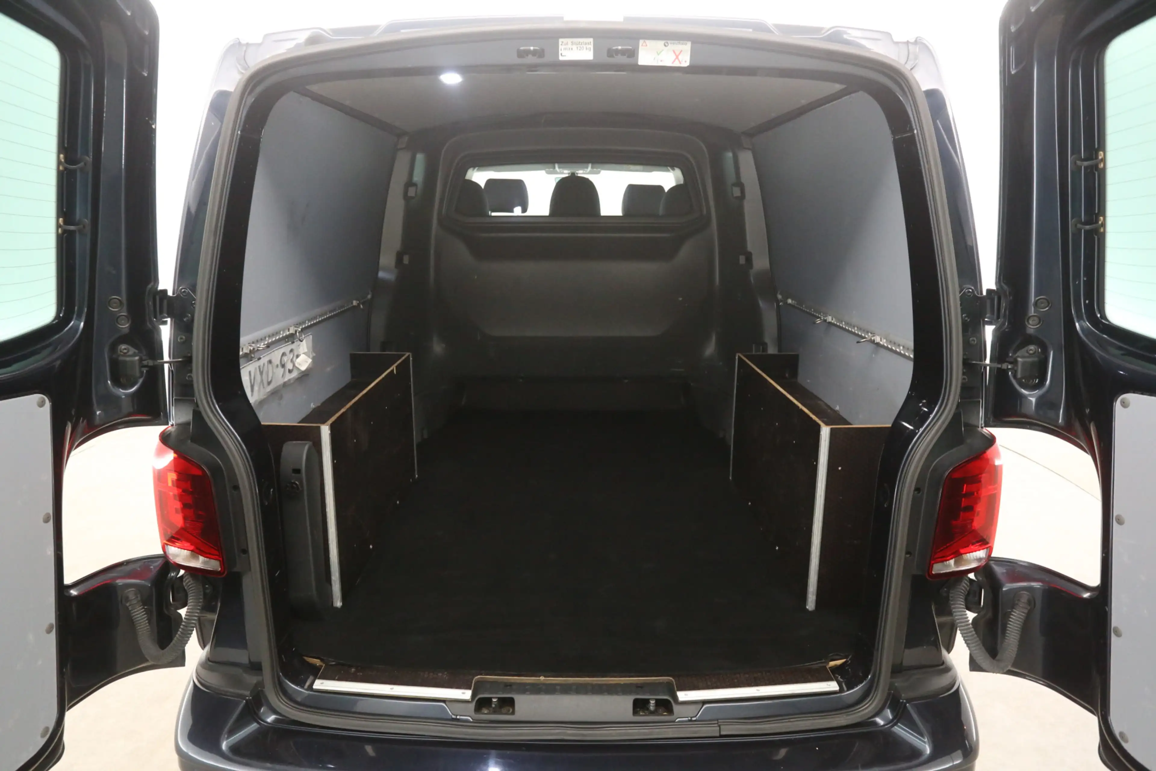 Volkswagen T6.1 Transporter 2.0 TDI Bulli L2H1 Leighton Edition 204PK | Dubbel — photo 3