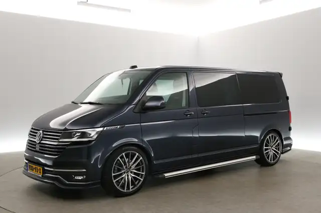 Volkswagen Transporter view 10