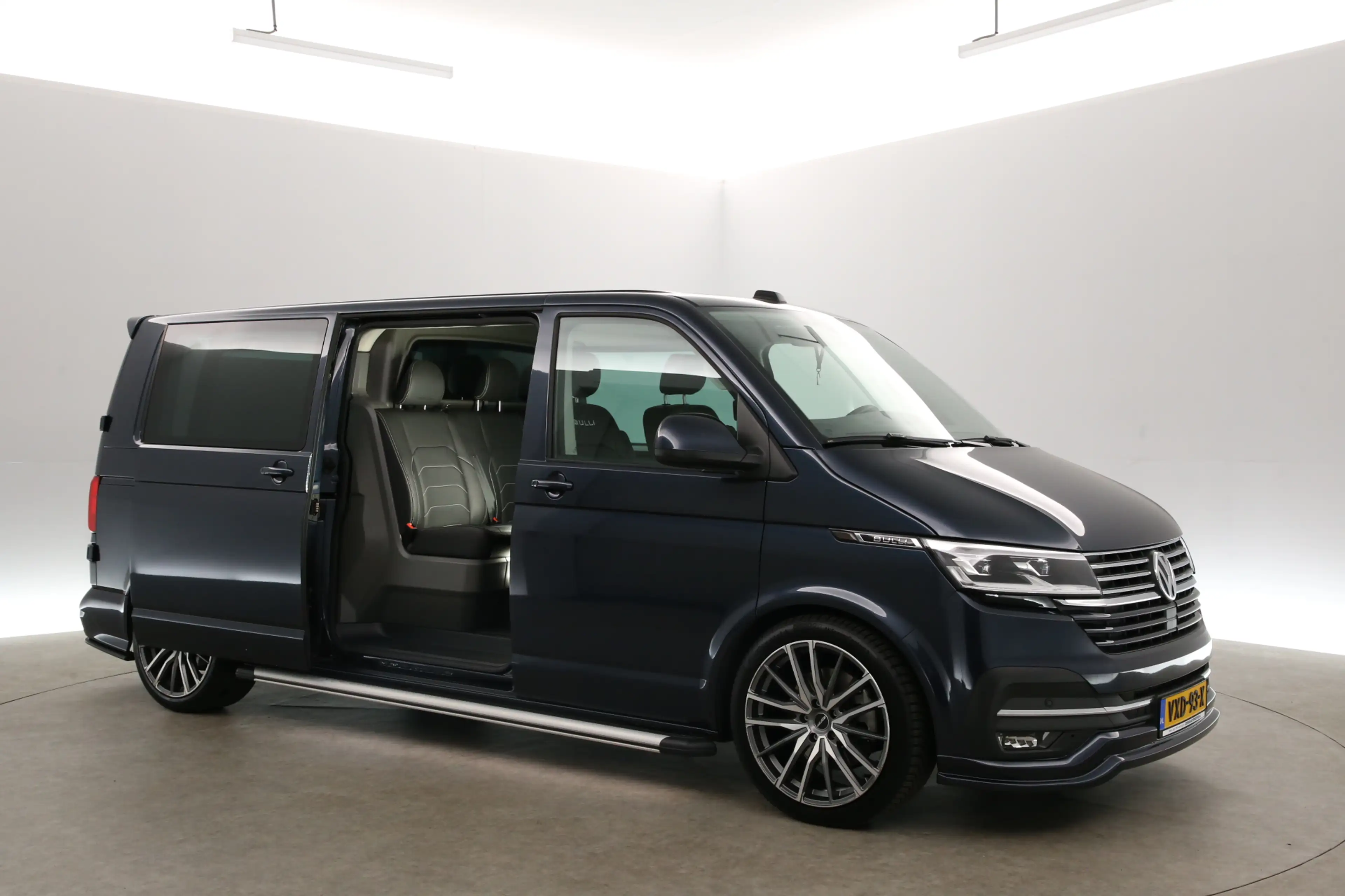 Volkswagen T6.1 Transporter 2.0 TDI Bulli L2H1 Leighton Edition 204PK | Dubbel — photo 6
