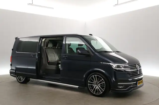 Volkswagen Transporter view 6