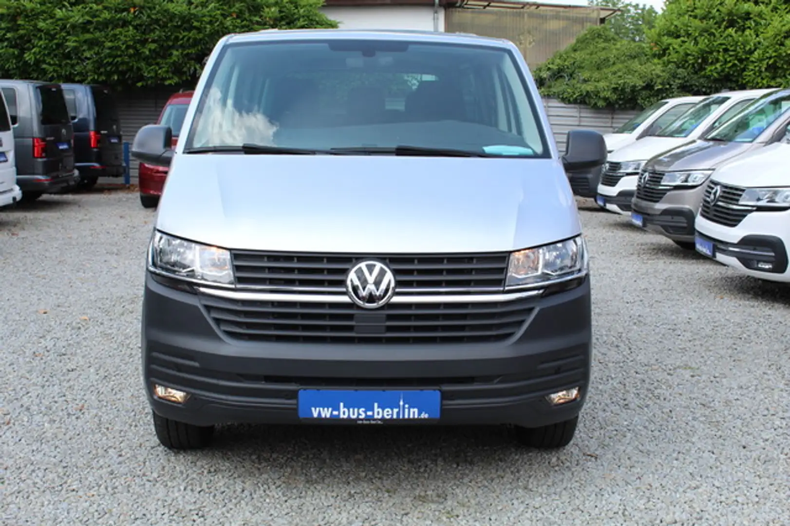 Volkswagen T6.1 Kombi Lang LR 150PS DSG AHK ALU PDC Standhz Silber - 2