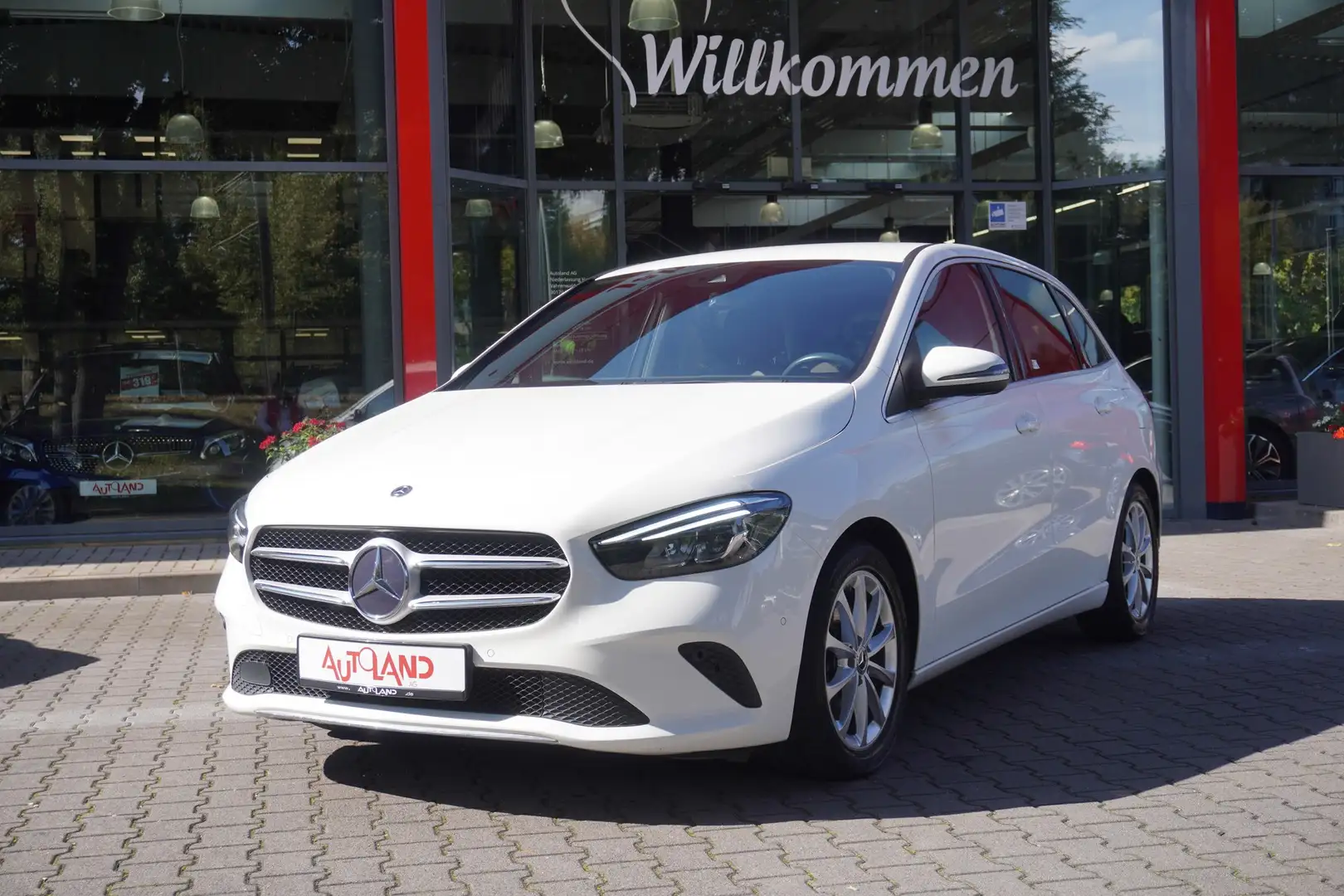 Mercedes-Benz B 150 B250 Progressive Klimaaut. Navi LED Sitzheizung Blanc - 2