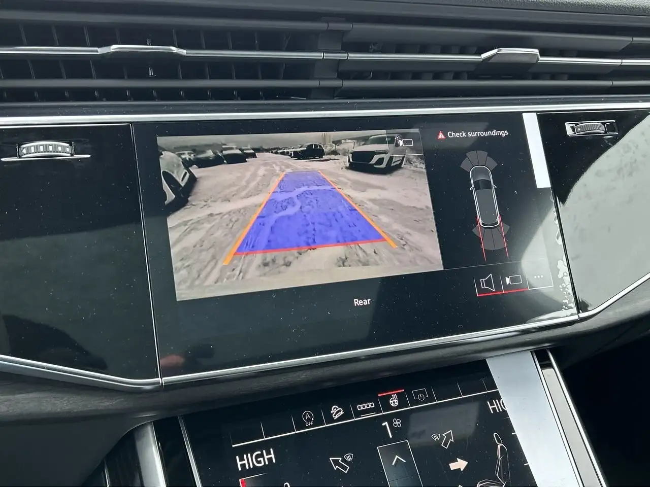 Audi Q7 снимка Audi Q7