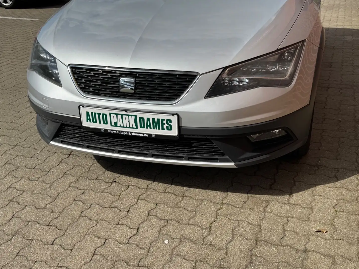 SEAT Leon X-PERIENCE 1.8 TSI 132kW S.&S. 4Dri. DSG Argent - 2