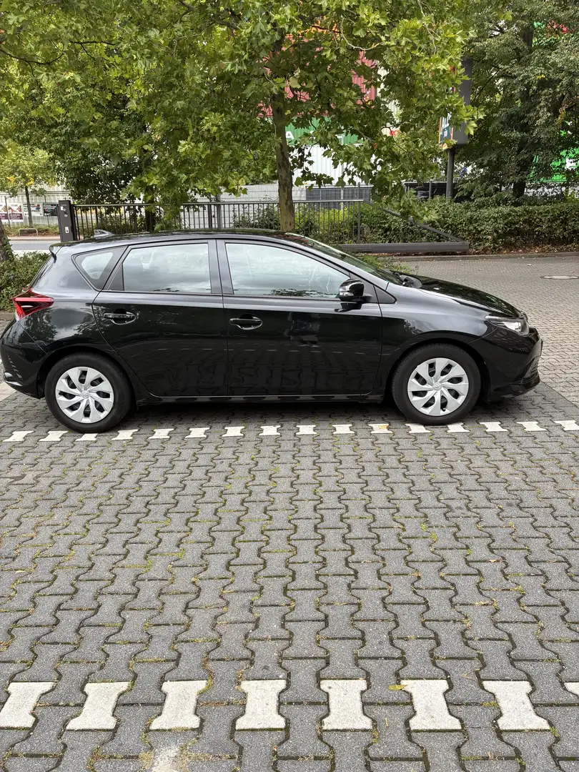 Toyota Auris 1..3 Design Edition - 1