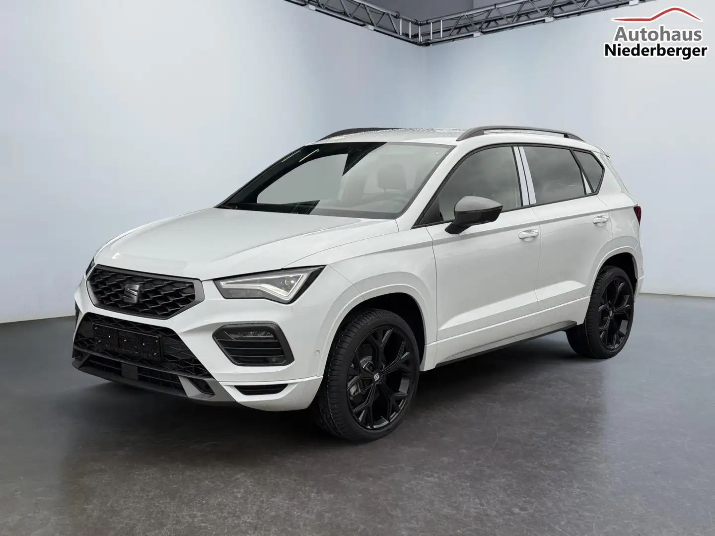 SEAT Ateca 1.5 TSI DSG FR Black Edition 19Z AHK PDC SHZ Na... Weiß - 2