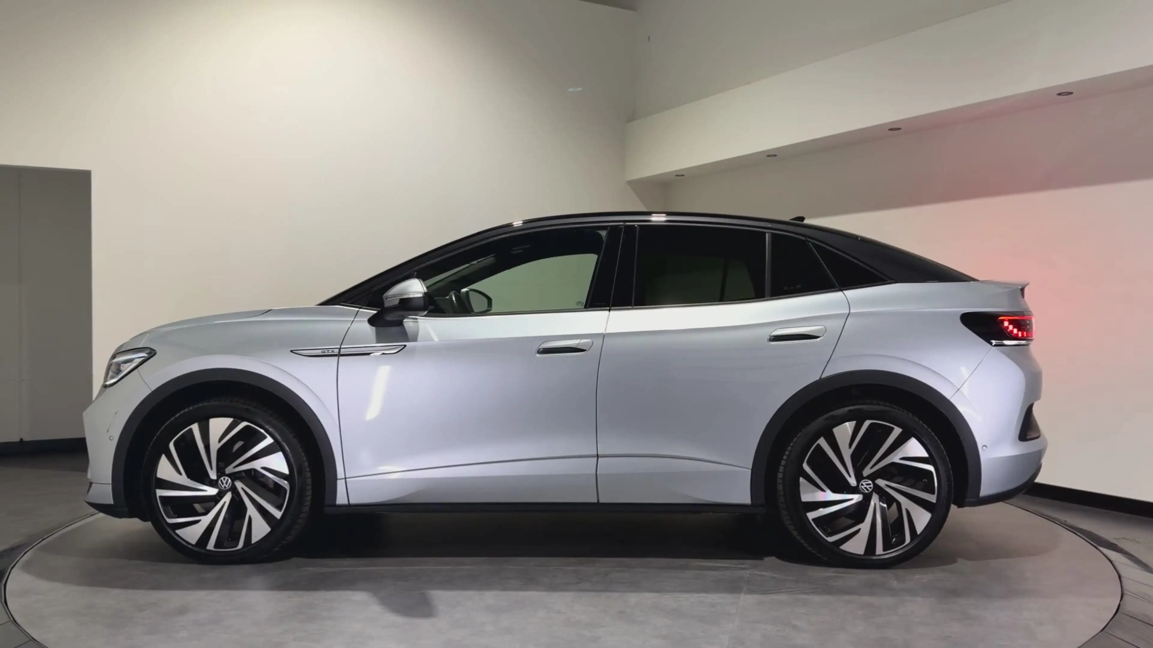 Volkswagen ID.5 GTX 77 kWh | SOH 92% | ACC | Panoramadak | Keyless — photo 6