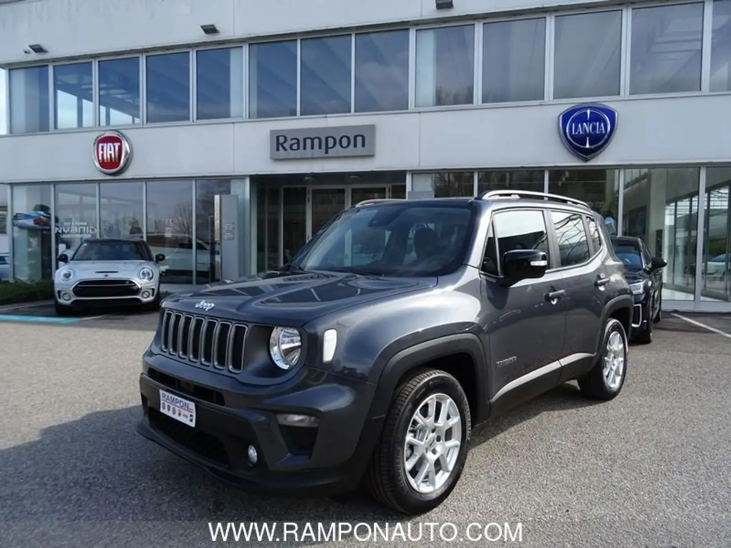 Jeep Renegade 1.5 Turbo T4 MHEV Limited Grijs - 1