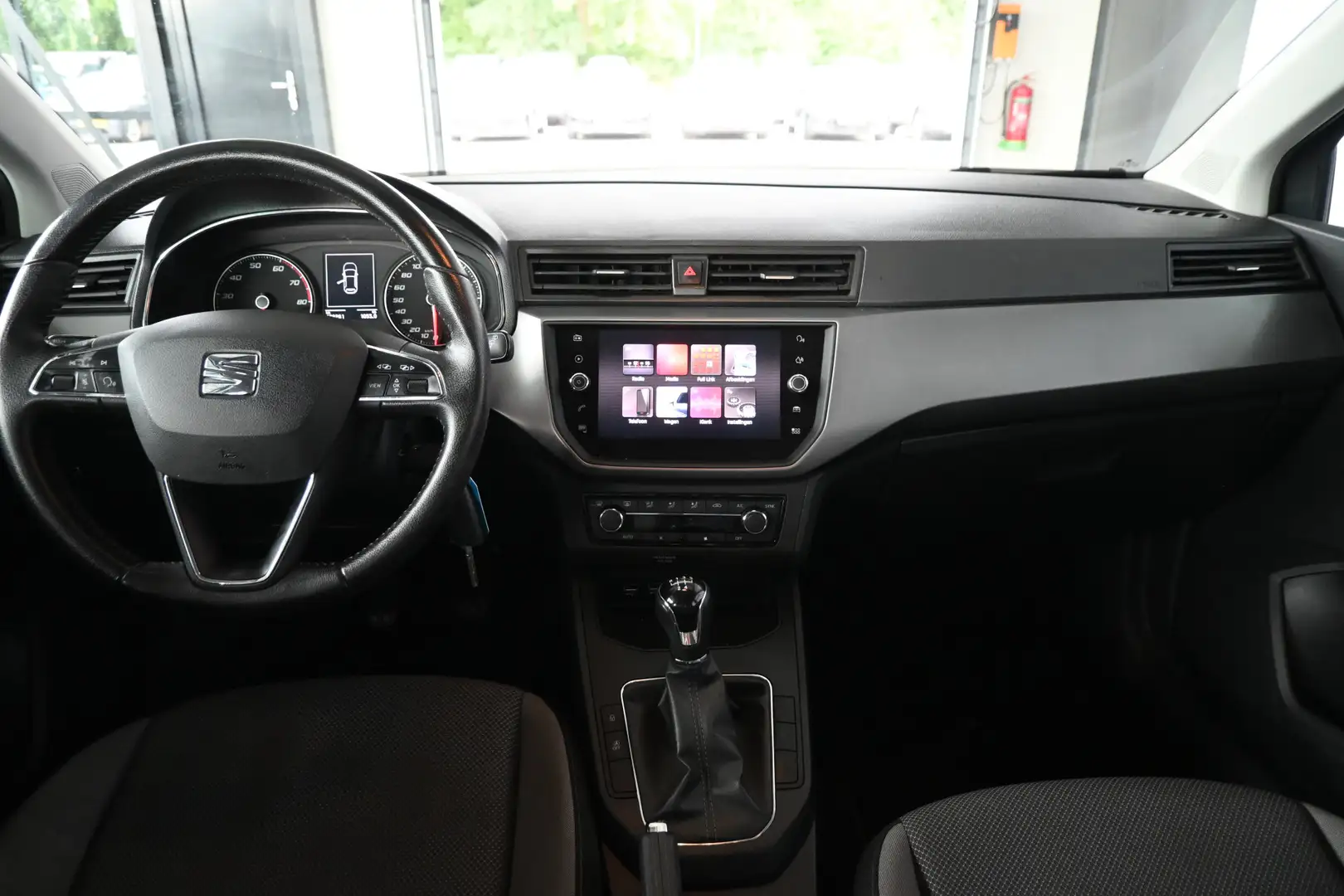 SEAT Ibiza 1.0 MPI Reference Clima Cruise Control Carplay Rij Gris - 2