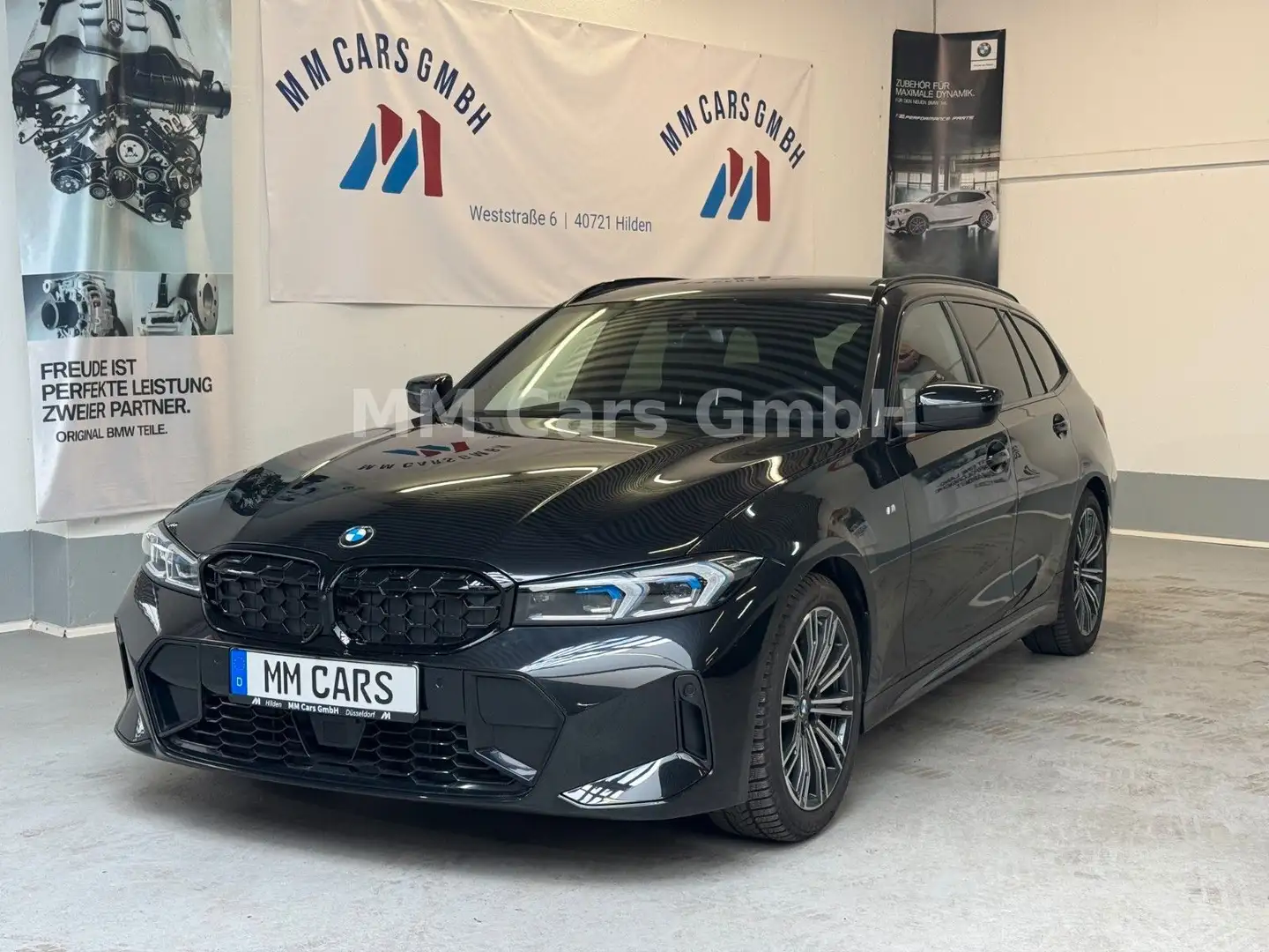 BMW 318 d Touring M Sport 360°|AHK|ACC|Akustik|HiFi Zwart - 1