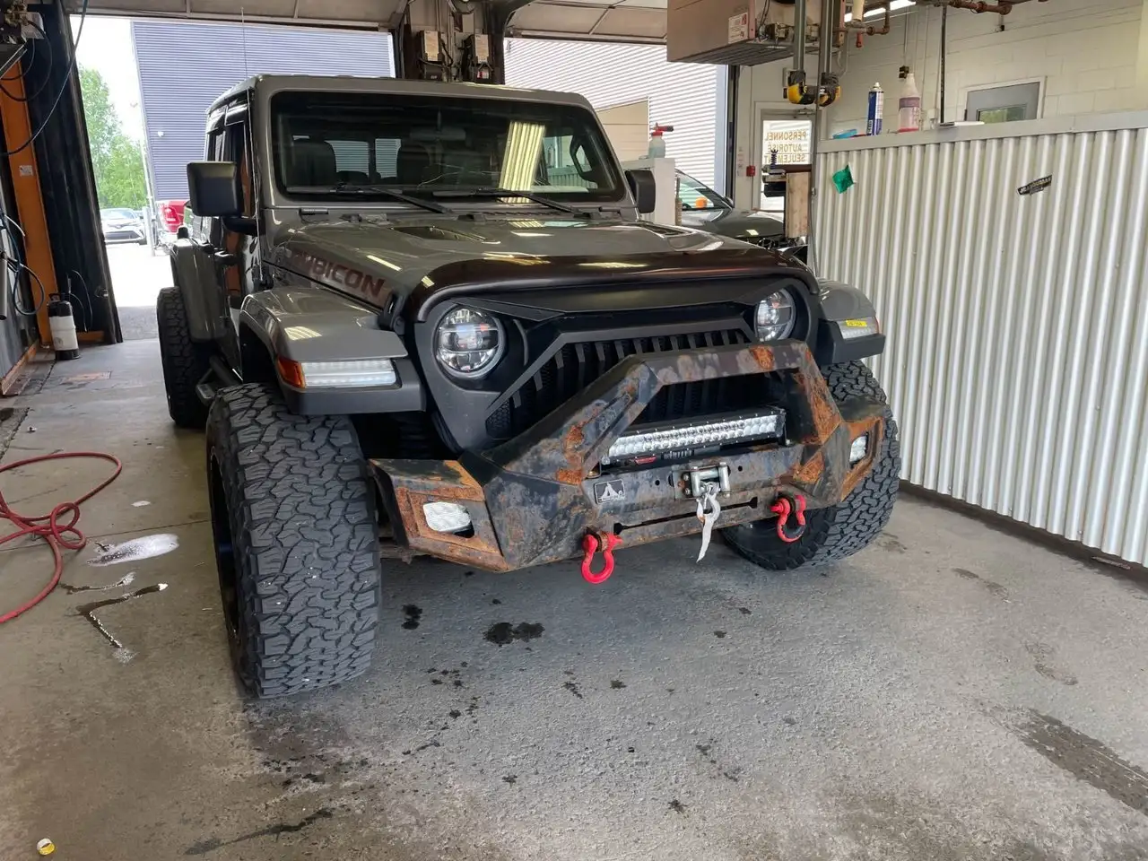 Jeep Gladiator снимка Jeep Gladiator