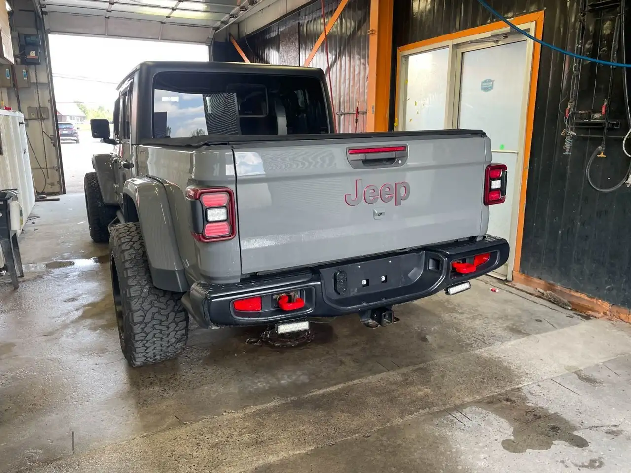 Jeep Gladiator снимка Jeep Gladiator