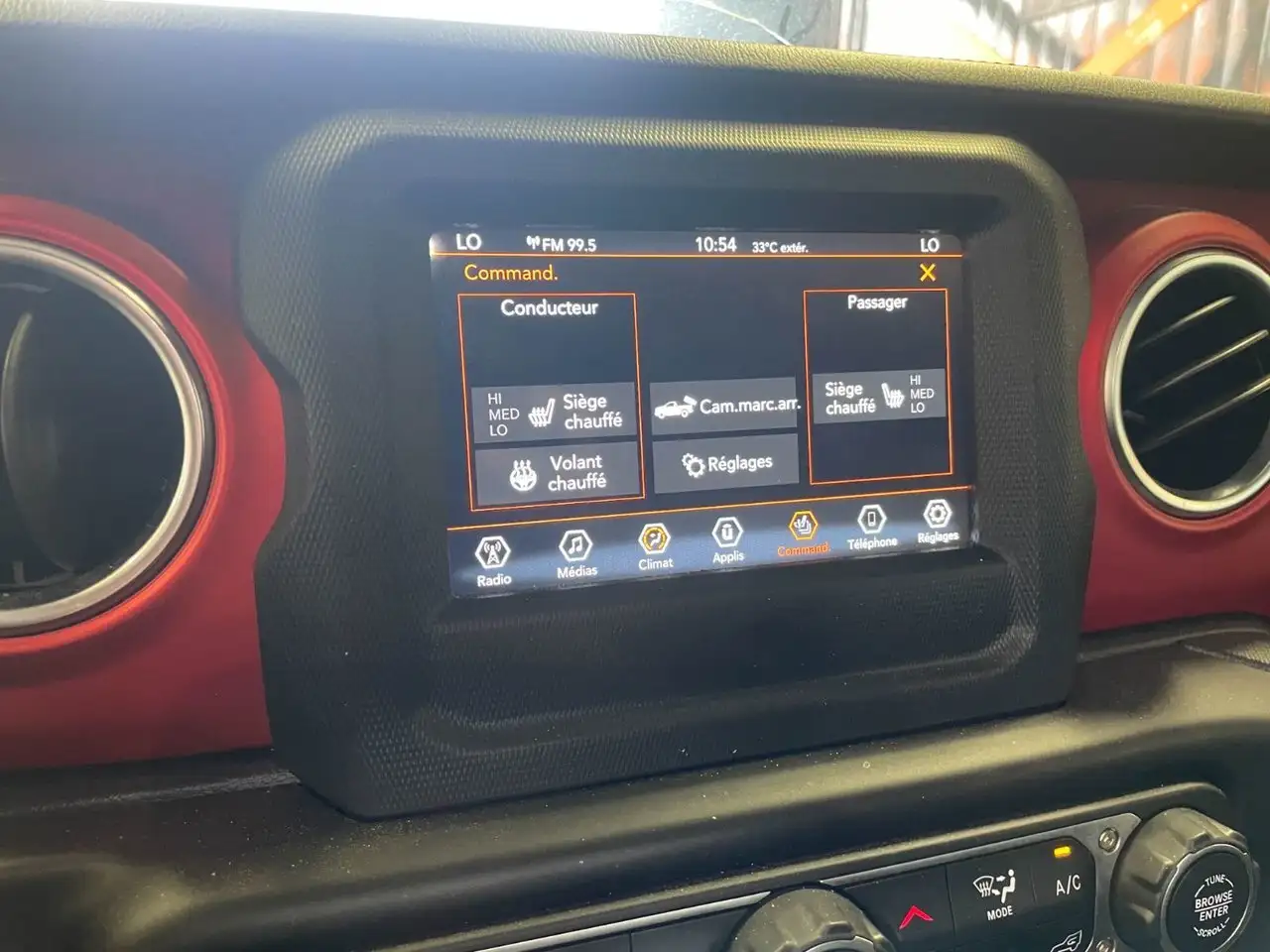 Jeep Gladiator снимка Jeep Gladiator