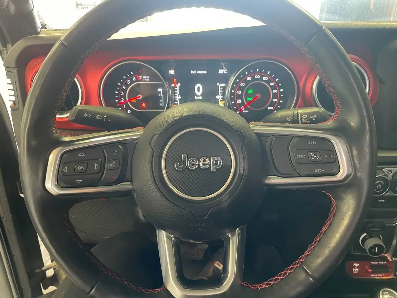 Jeep Gladiator снимка Jeep Gladiator
