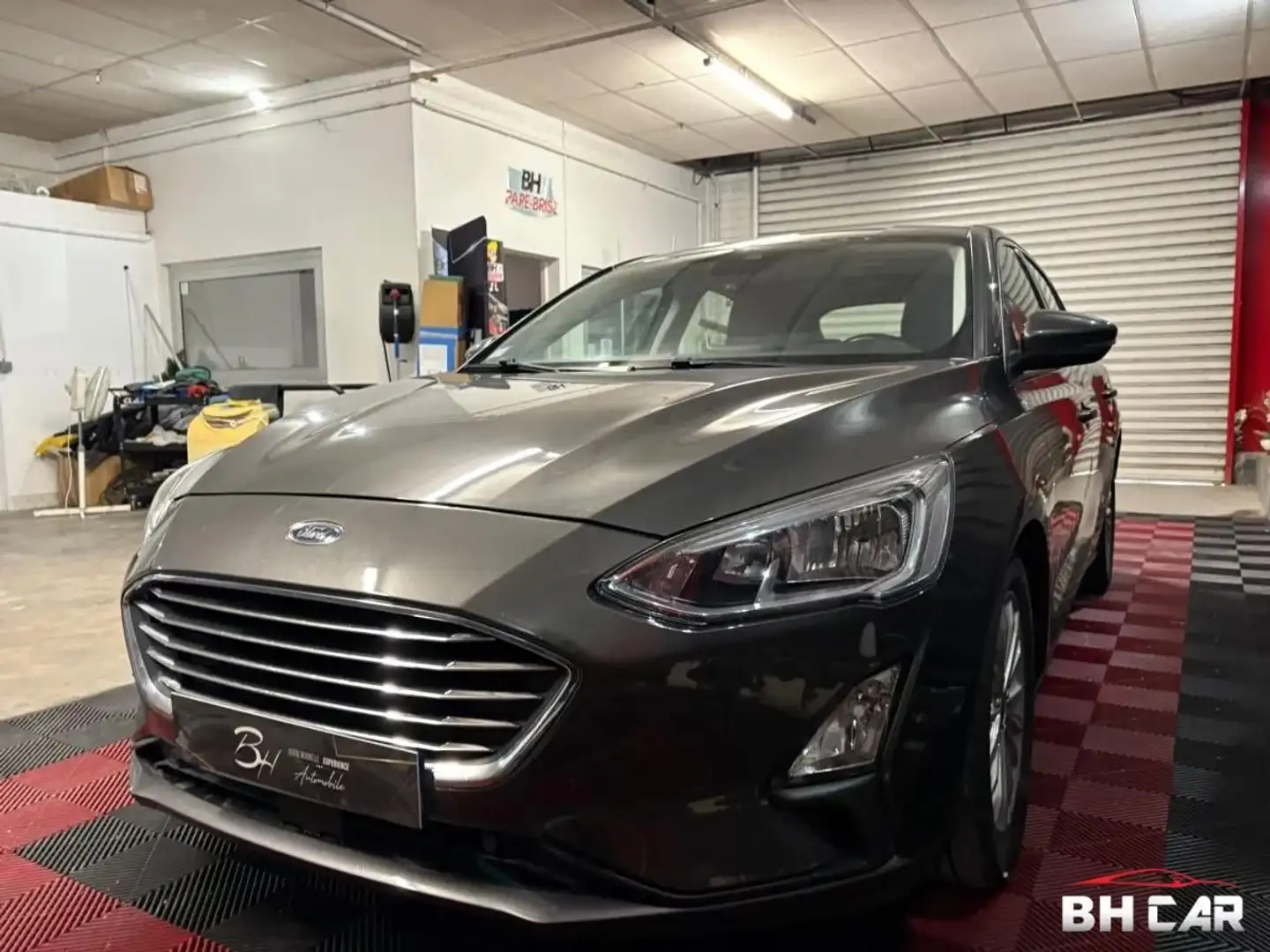 Ford Focus 1.5 ECOBLUE 120 TITANIUM START-STOP Grijs - 2