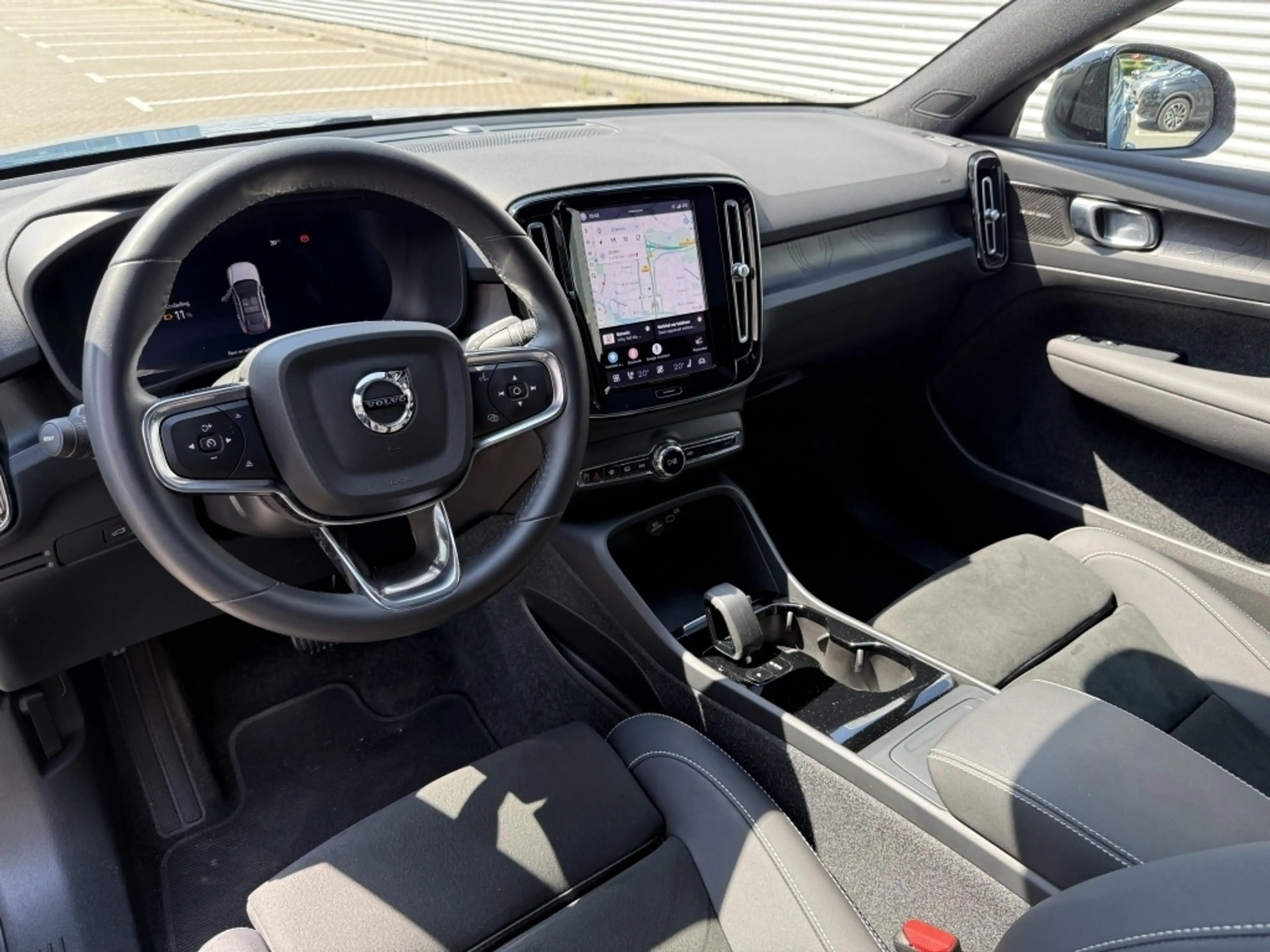 Volvo C40 Ultimate 69 kWh | 360° Camera | Harman Kardon | — photo 12