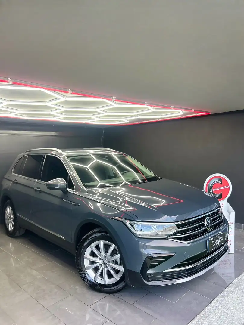 Volkswagen Tiguan 2.0 tdi  Elegance 150cv dsg Grigio - 1