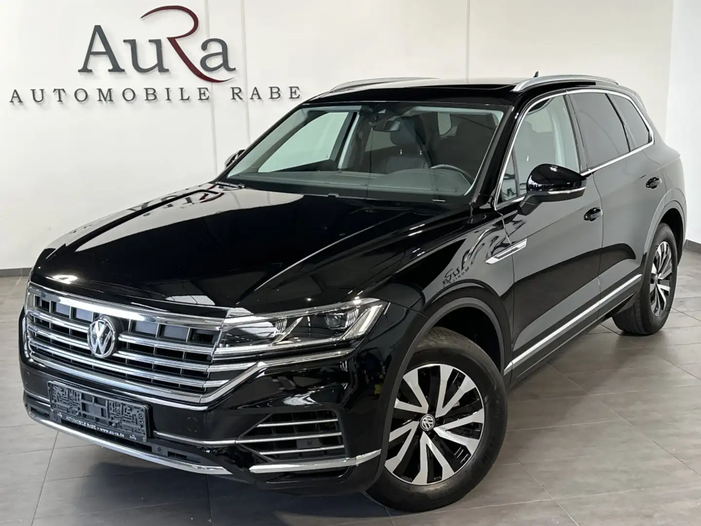 Volkswagen Touareg 3.0 TDI Elegance 4Motion NAV+LED+PANO+PP Schwarz - 1