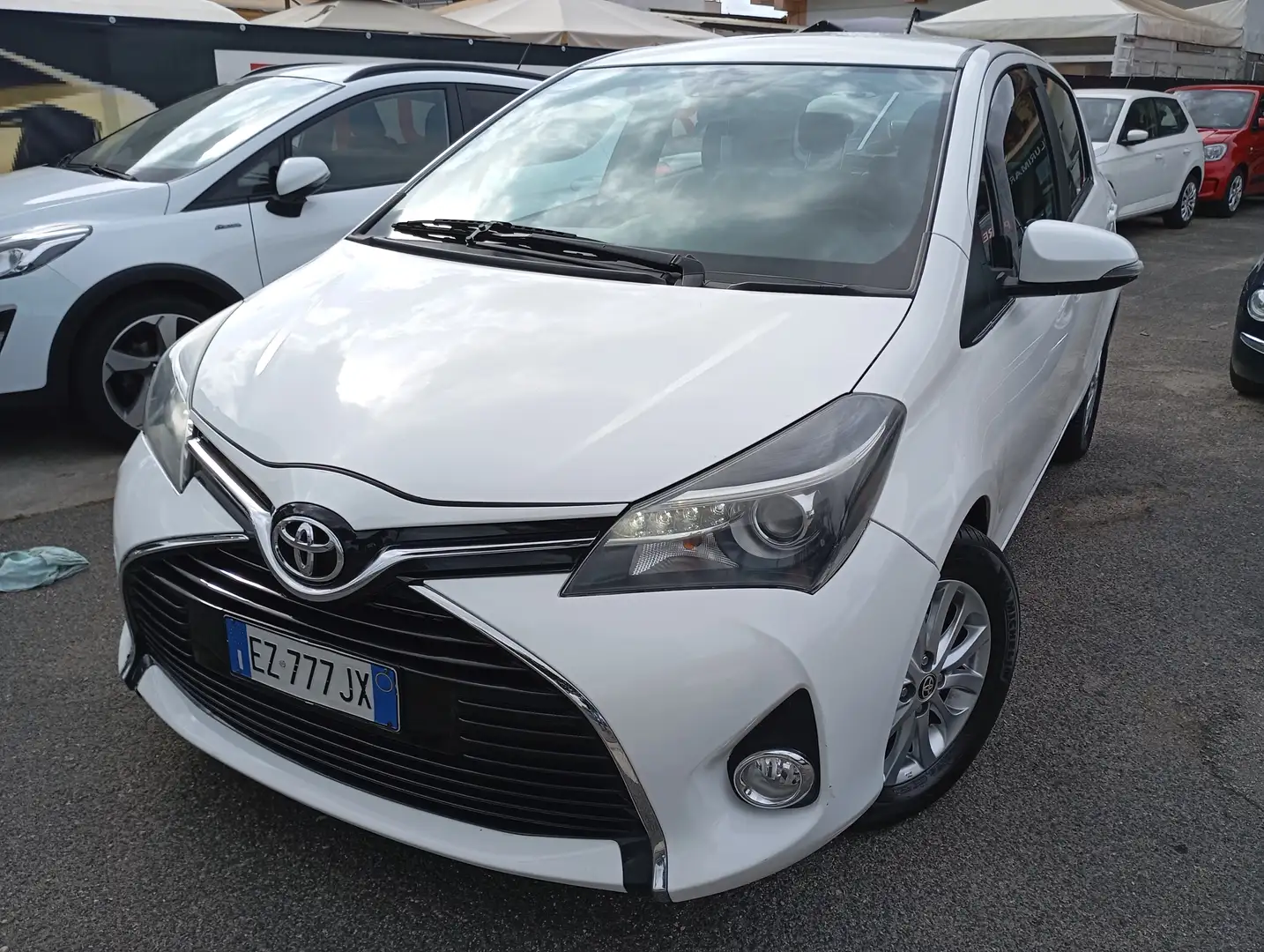 Toyota Yaris 5P 1.4 D-4D Lounge Wit - 1