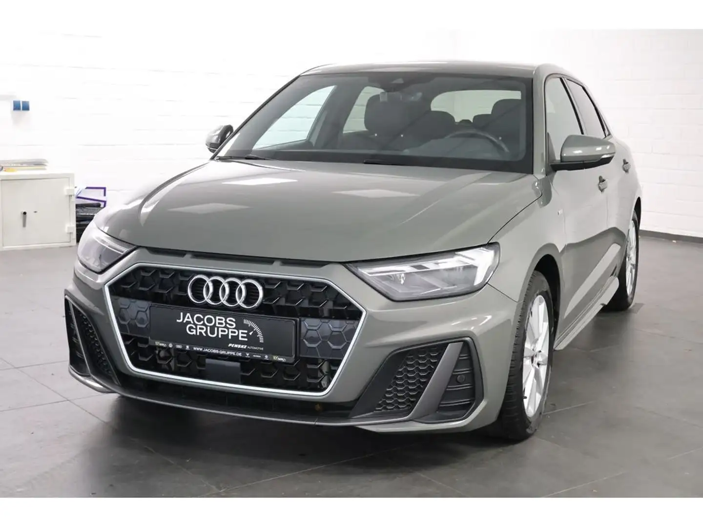 Audi A1 Sportback 30 TFSI S line S tronic,Navi,LED Grau - 2