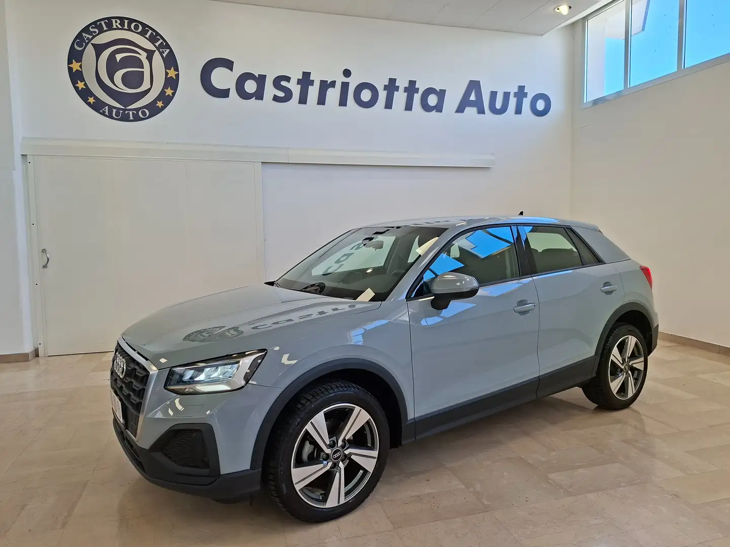 Audi Q2 30 2.0 tdi s-tronic con SOLI KM 40.121 !!! Bleu - 1