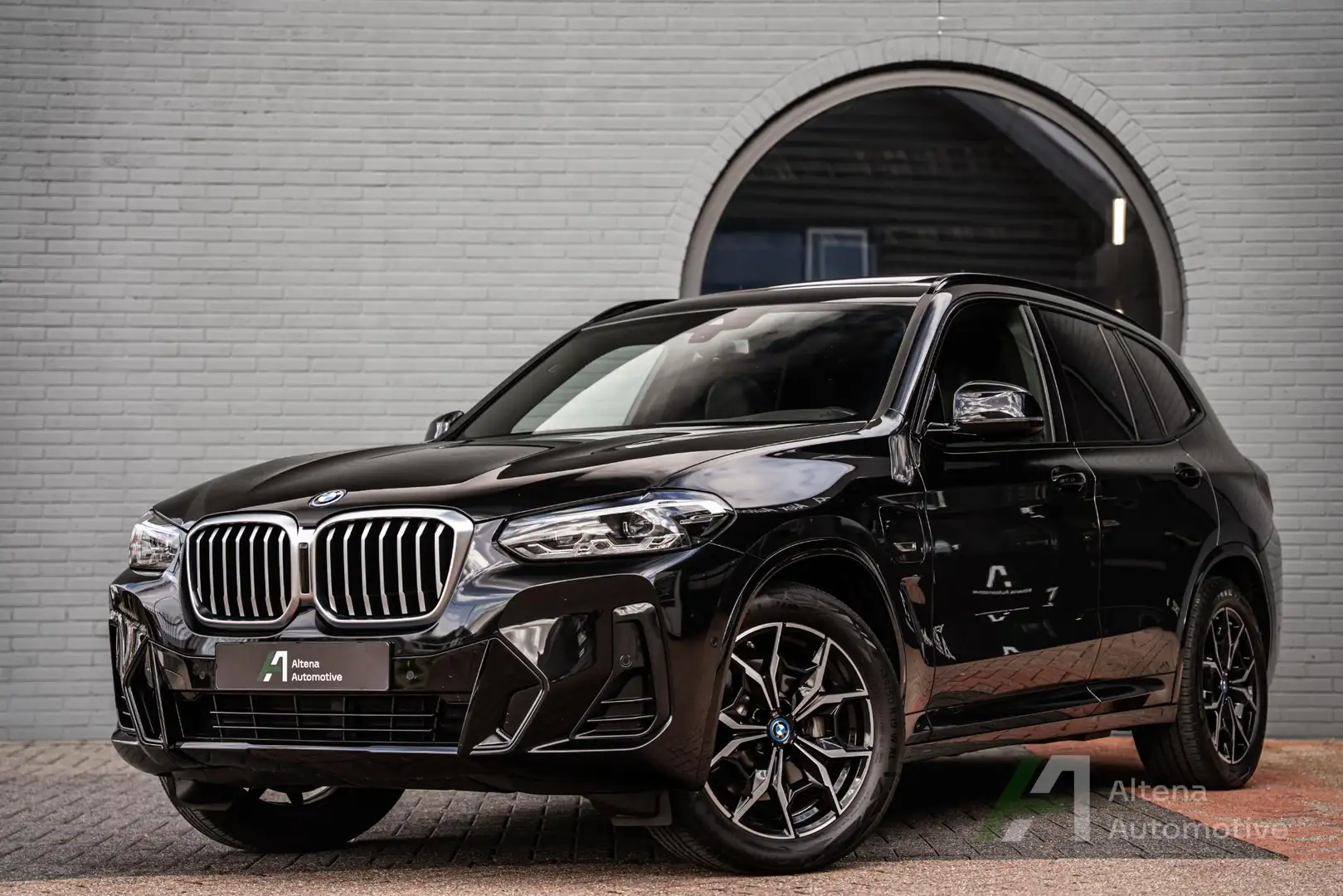 BMW X3 xDrive30e Business Edition Plus M-sport, BTW, pano Noir - 1