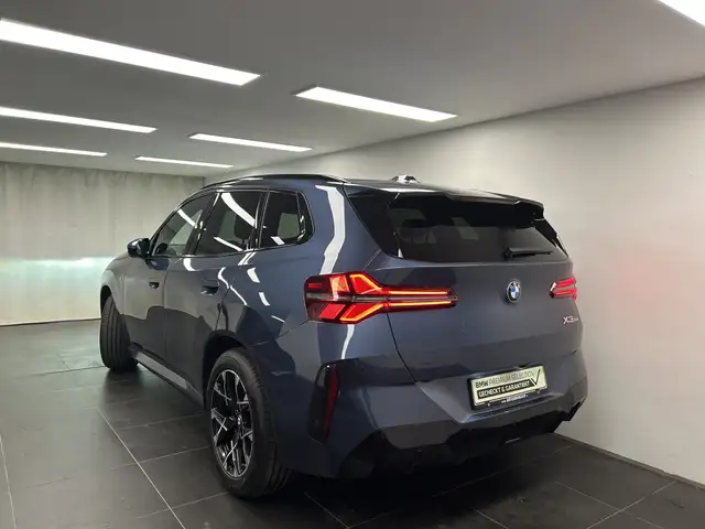 BMW X3 view 10