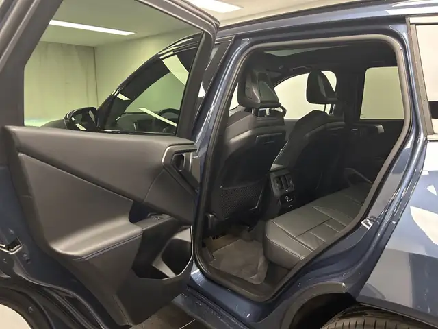 BMW X3 view 13
