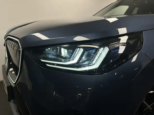 BMW X3 view 8