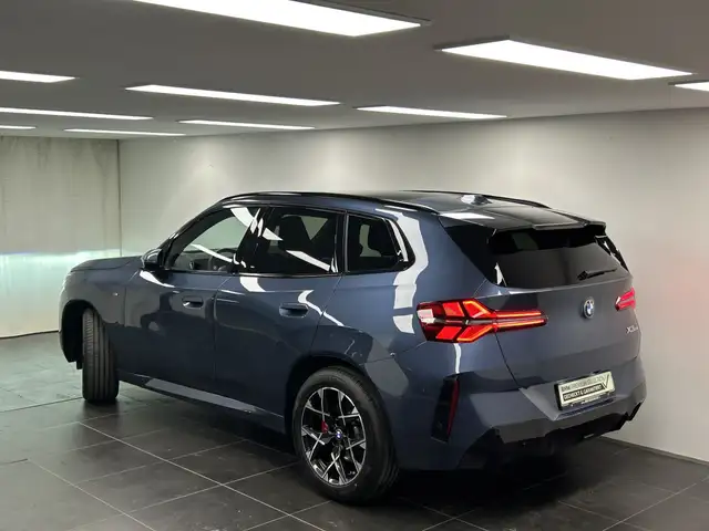 BMW X3 view 3
